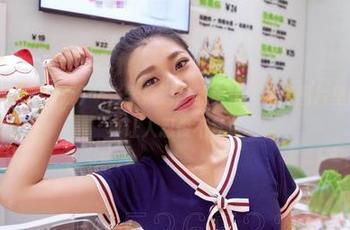 AISS爱丝(黄金版) – 当学妹遇上亚美依，私房图片里的小趣味真让人忍俊不禁！