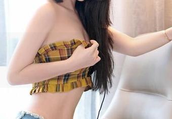 Feilin嗲囡囡 – 整一组SiByl李思宁的制服吧，图片一多，下载的欲望出来了！