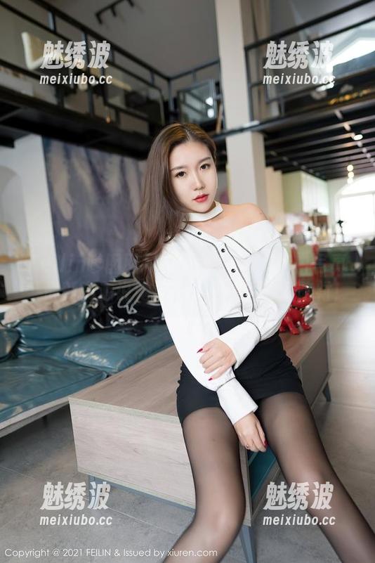 Feilin嗲囡囡-施忆佳KITTY Feilin嗲囡囡 - 施忆佳KITTY纯白写真,最新资源说她根本不需要色彩的陪衬!