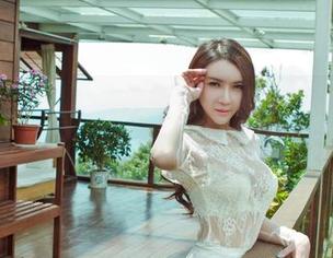 GIRLT果团网 – 有免费？王语纯的夏日写真，被我下载了，指尖都在痒。