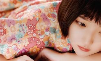 GIRLT果团网 – 睡衣骑士——陈雅漫在写真集里的无敌分享，真想给她个赞。