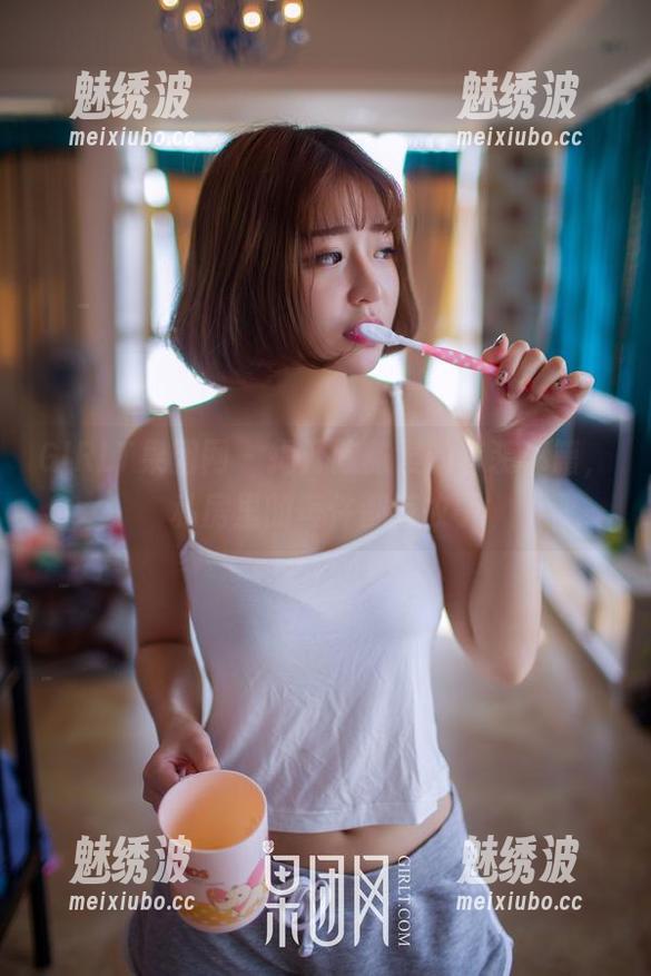 GIRLT果团网-陈雅漫 GIRLT果团网 - 揭开陈雅漫的套装秘籍,私房里的每件都有故事