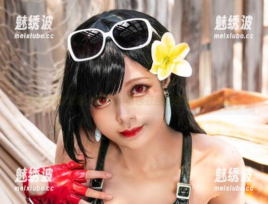无圣光的大海：Hachi小芭在图包中翻滚的死库水