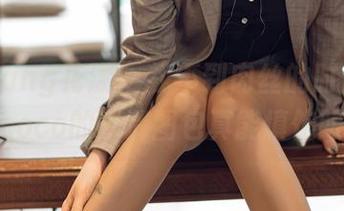 HuaYang花漾 – 找不到肉丝的时候，赵惟依coco的高清图包真能填饱眼福！