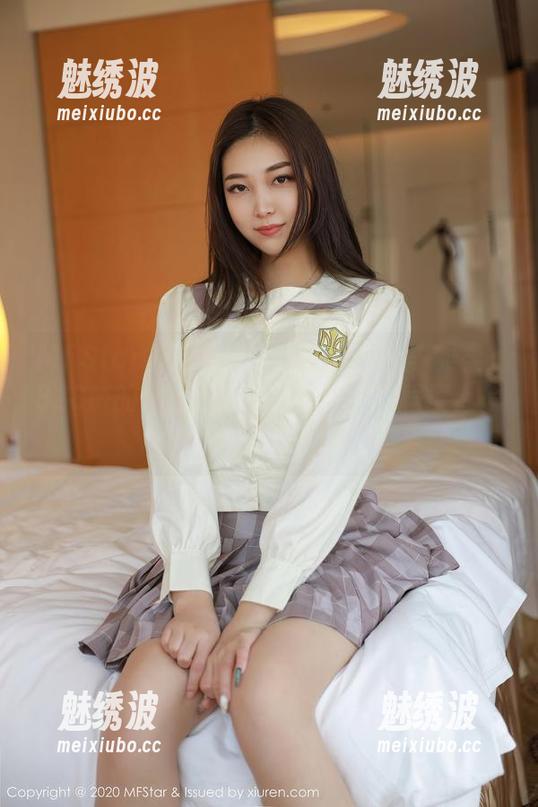 MFStar模范学院-李雅柔182CM MFStar模范学院 - 原图可见:李雅柔182CM的短裙,似乎总能在某种程度上撩拨情绪。