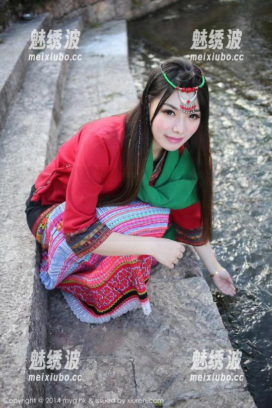 MyGirl美媛馆 - 豆baby随风而动的白裙，写真集里的静谧资源，平静得让人忘记时间流逝。