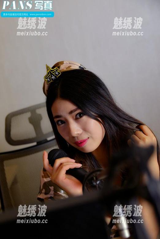 PANS写真-安安 PANS写真 - 安安不止是试镜,私拍里的魅惑感全都藏在细节里。