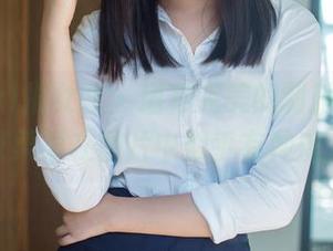 TuiGirl推女郎 – 堪称完美的制服私拍，艾栗栗在图片中似乎有种魔力