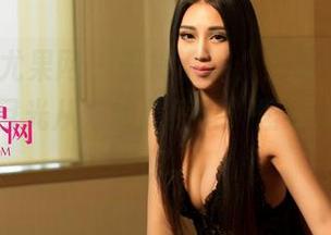 UGirls尤果网 – 干货满满，王幼贞连衣裙套图，目光从未如此停留，怪不得总被忽视。