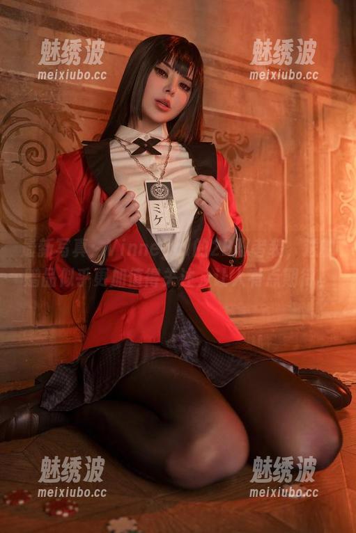 Vinnegal 最新写真:Vinnegal的2B忍者装,送的赠品似乎更加值得关注,让人有点期待。