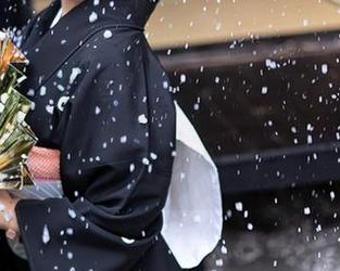 Xiuren秀人网 – 悠悠YOYO穿职业装的那一瞬，图片抓住了我，原图总让人想多解读几分。
