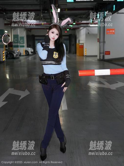 Xiuren秀人网 - 套图：田兮白的旅拍，成为北风的好友，耳朵根儿都是冷风