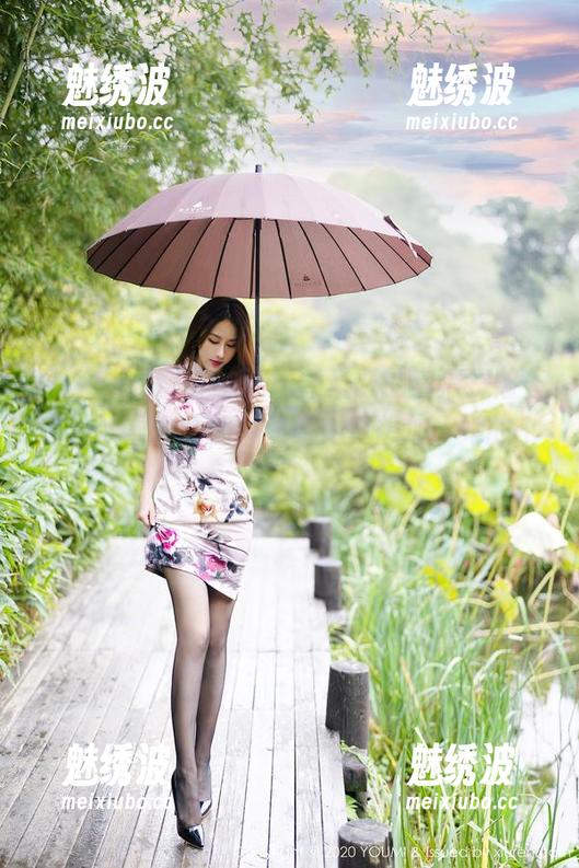 YouMi尤蜜荟 - 周妍希圣诞的高清探险，有种冰雪奇缘的神秘感，真想加入她的小队