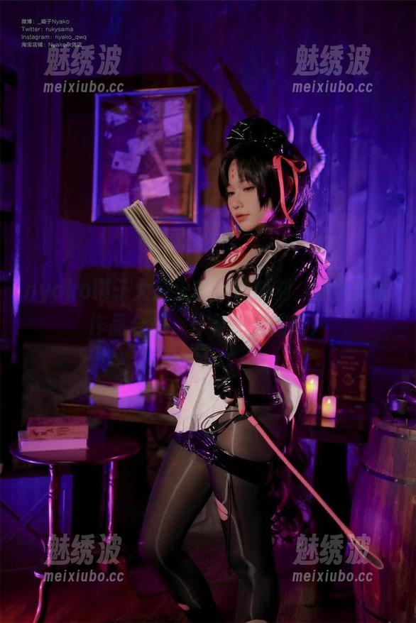 nyako喵子大魔王的丑萌时刻：黑色透明作品合集，等着你来翻牌！
