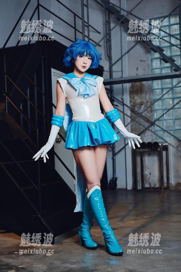 puypuychen puypuychen分享的ShizukuMurasaki写真集:快来偷瞧紫色仙子!