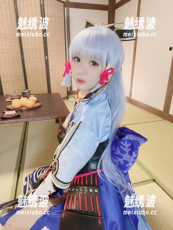 shimo霜月 来看shimo霜月的高清玉藻前套图,腻味感全无,反而有股清透之气。