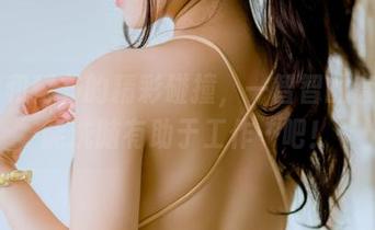 COS和秘书的精彩碰撞，一智智的套图总能洗脑有助于工作…吧！
