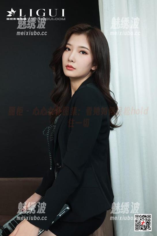 丽柜-心心 丽柜 - 心心女仆图集:看她如何轻松hold住一切