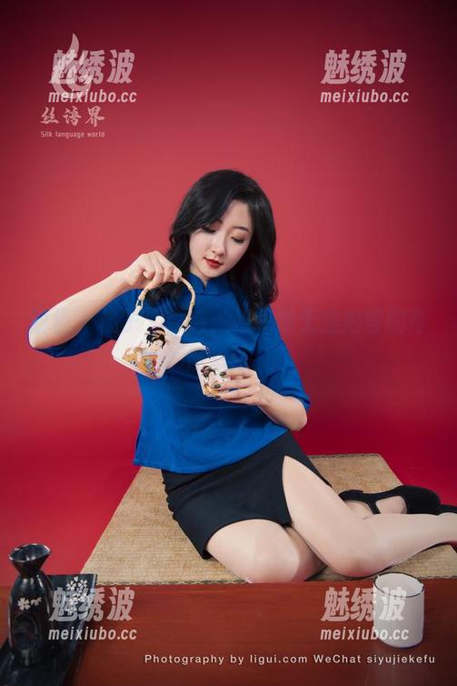 丽柜 - 桃子，白色，和一堆无法形容的奇怪想法。