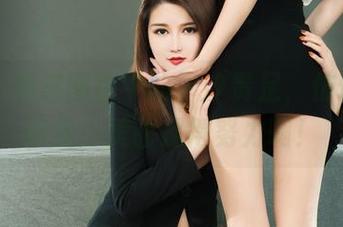 丽柜 – 精选图库中的汐汐贵足，仿佛在告诉我：美丽是得努力啊！