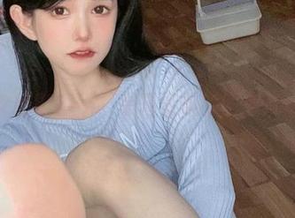 女同事？不，是倦倦喵的图库诗篇