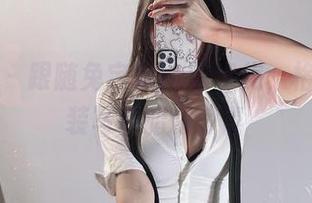 微密圈 – 跟随兔宝妮to的步伐，格子女仆装写真暗藏惊喜