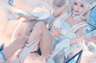 啊，为什么黑枪呆的定制写真里，冬马路纱的姿态总是让我停下想一想？