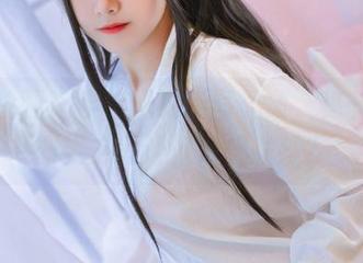 喵糖映画 – 半半子更新写真集，秘书的优雅姿态竟让人浮想联翩？