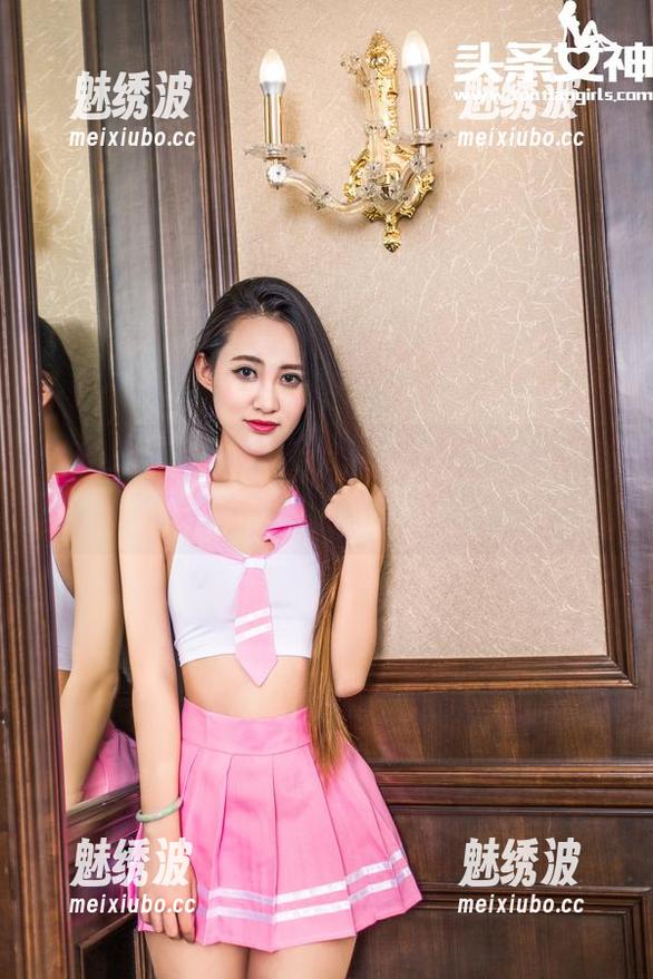 头条女神-筱溪 头条女神 - 当筱溪遇上连体衣,美图就此诞生,来吧,魂穿其中!