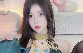小小奶瓶儿的学姐写真——如果cos成精会怎样？