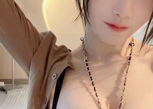 微密圈 – 都捆好了？小玉吃果冻的原图，能不能再随意点？
