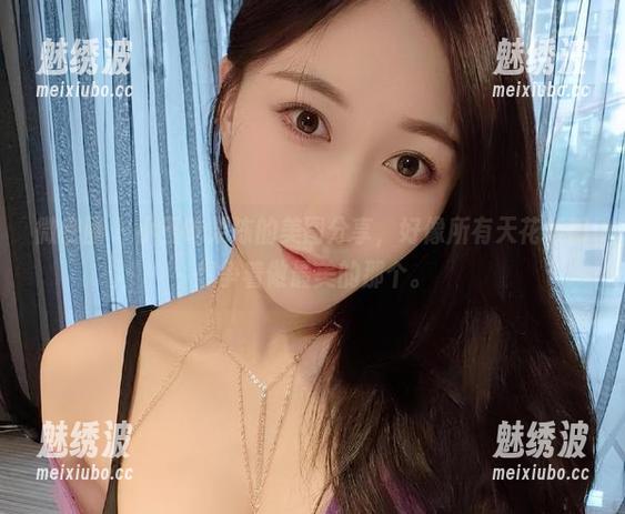 小玉吃果冻 微密圈 - 小玉吃果冻的美图分享,好像所有天花板都想争着做最美的那个。