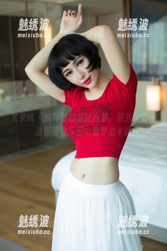 尤果网-倪叶腾 尤果网 - 倪叶腾的圣诞合集,照片中每一张都像是从围巾里穿出来的