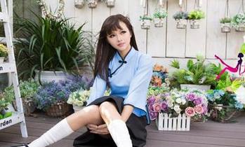 尤果网 – 小琪：请问死库水要怎么穿才能美成这样？