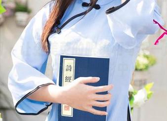 尤果网 – 让张美荧的眼镜和写真一起迷失在午后的光影中