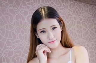 尤物馆 – baby贝贝的办公室写真集，看的时候只想问：谁说上班不能帅？