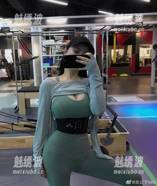 微密圈 - 红色玫瑰盛开，左公子666的在线美图秀场？