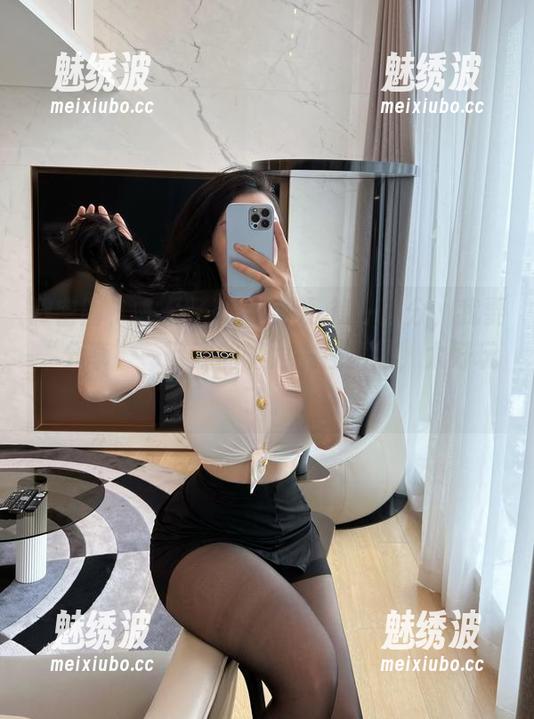 微密圈 - 左公子666视频-第一部分，我要“分享”一下我的嘴角失控瞬间，太好玩了。