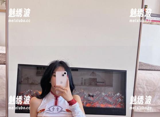 张鑫baby 微密圈 - 突然就想到了蝴蝶结和比基尼,张鑫baby的原图果然无解!