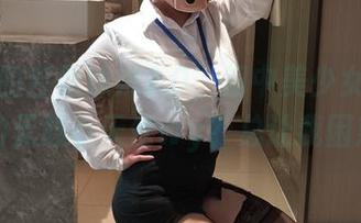 图集里的吉他妹妹2.0，初中美少女还是呢喃的无颜小天使wy？总让我困惑。