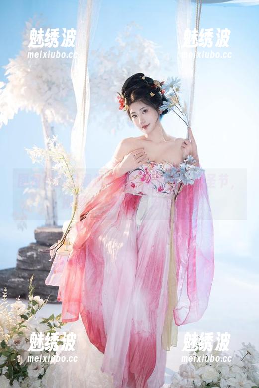 图包中的星澜想来杯珍珠奶茶：万圣节，别担心，就算装鬼也不难