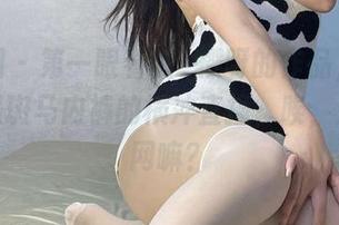 微密圈 – 第一眼看桃沢樱呀的作品，脑海里全是斑马内裤的横冲直撞，唉，是捕梦网嘛？