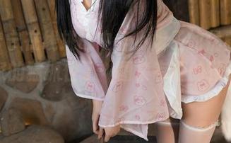 桜井宁宁在线挑战中华小娘子的优雅，却被自家的猫抓住了…图集有趣的花边新闻！