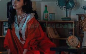 洛丽塔大哥的红裙，写真感觉扑面而来；