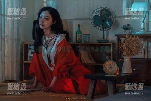 洛丽塔大哥 洛丽塔大哥的红裙,写真感觉扑面而来;