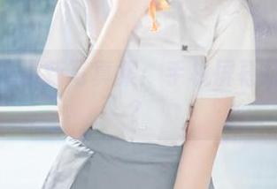 浅野菌子最新写真集：手机屏幕抹油亮吗？