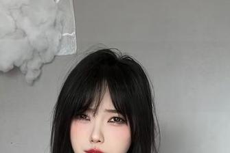 微密圈 – 琳铛铛的奶牛套装合集也太随性了吧，图片中的情绪我一时还真捕捉不到。