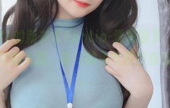 白银81的新书《Fantia-透明服》，分享每一寸的大胆，妥妥的色气横行曲线流动。
