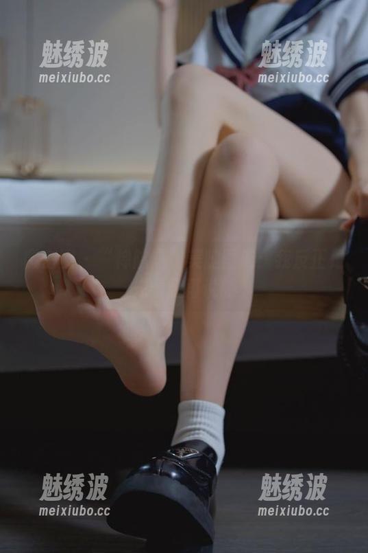 禅院熏 微密圈 - “禅院熏”美腿图册:我反正是先看腿再说的