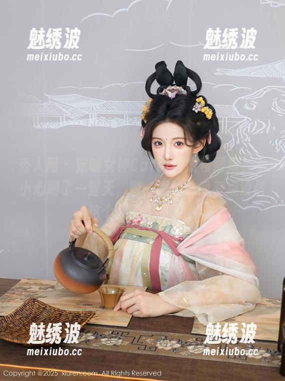 秀人网 - 定制女神Carol周妍希图集，不小心刷了一整天，瞥一眼时钟我差点没信这个月的工资了。